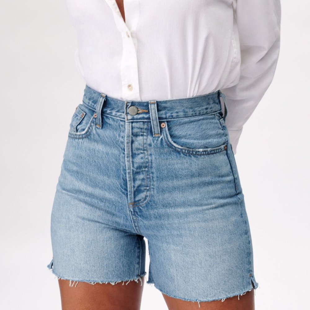 Aritzia Vintage Denim The Yoko Mid Thigh Short